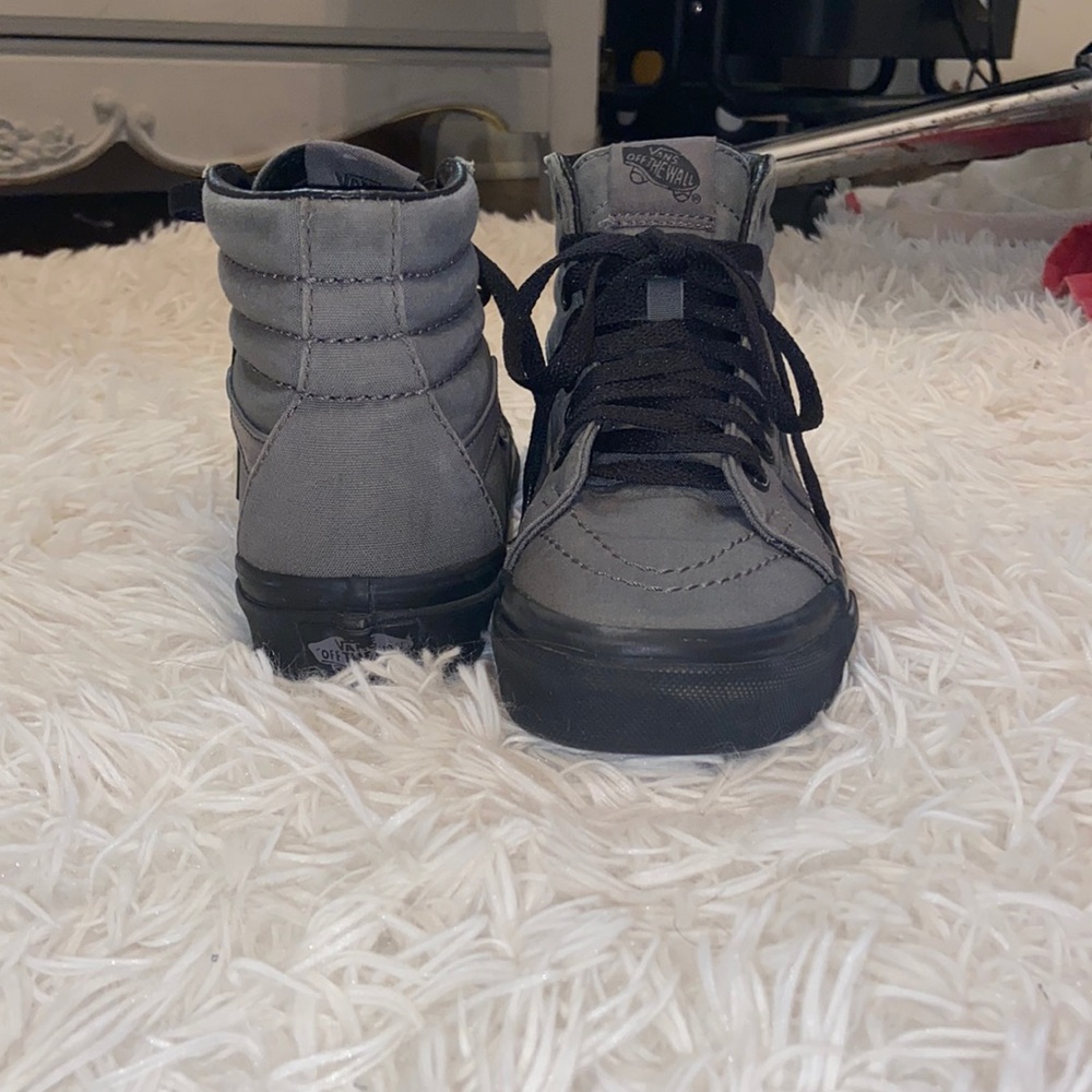 Vans Off The Wall——these shoes are more like a size 4.